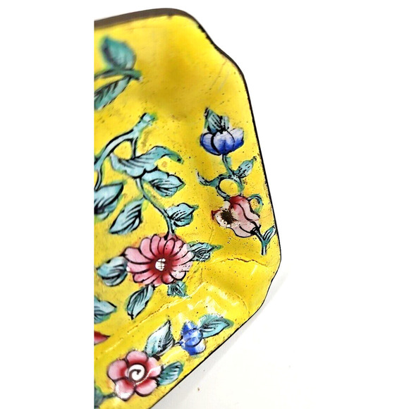 2 Antique Chinese Export Enamel Copper Pin Plates. 19th c. Canton Famille Rose - Picture 9 of 14